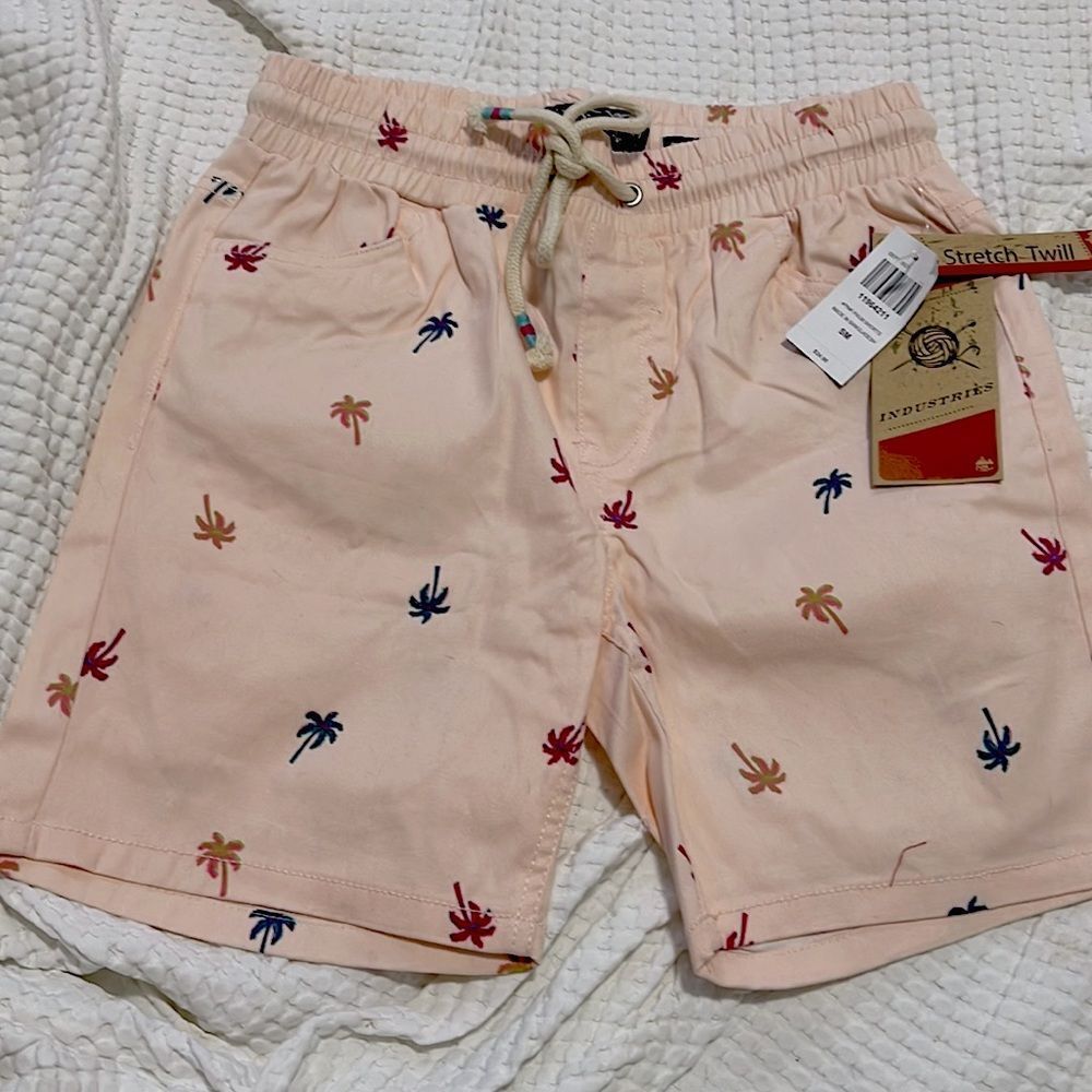 NWT- Raw Yarn- men’s S. Palm Tree Twill Short